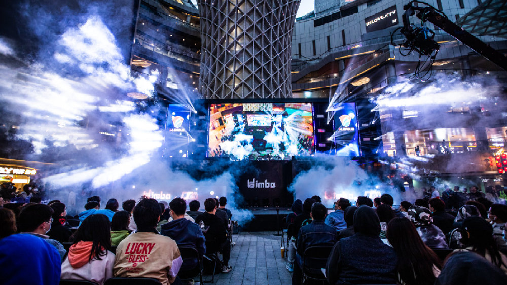 紧张！球神表现出色，帮助团队赢得了第一场比赛！EDG 1-0 TL